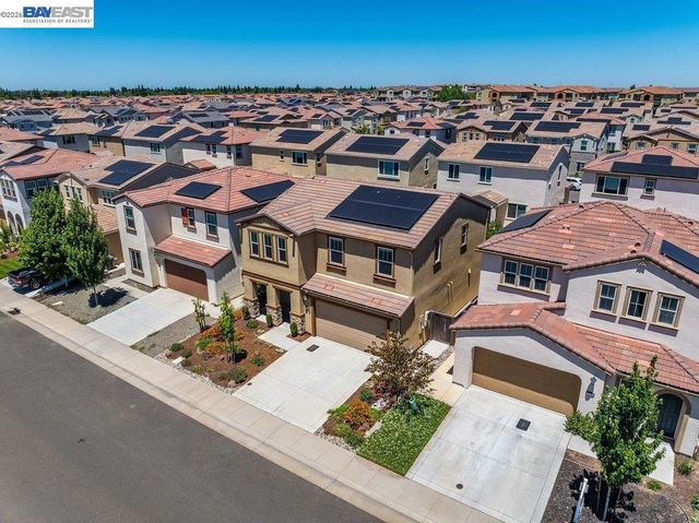 5048 Ashbrook St, Roseville, CA 95747