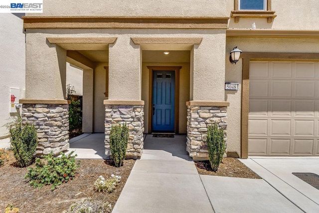 5048 Ashbrook St, Roseville, CA 95747