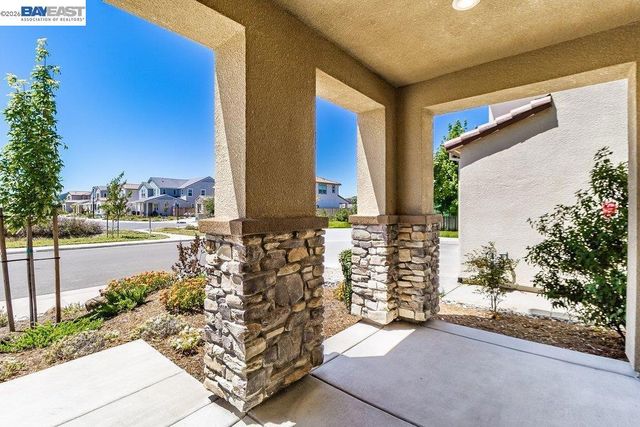 5048 Ashbrook St, Roseville, CA 95747