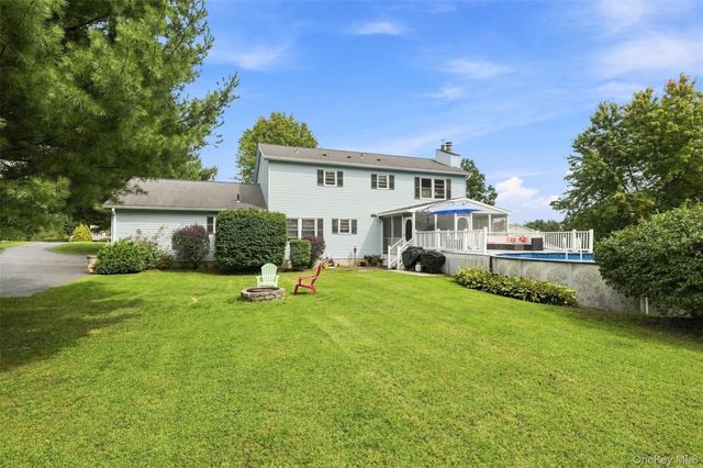 18 English Way, Pleasant Valley, NY 12569