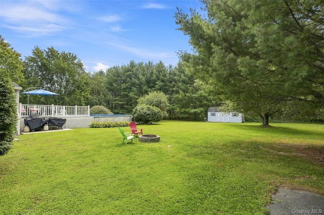 18 English Way, Pleasant Valley, NY 12569