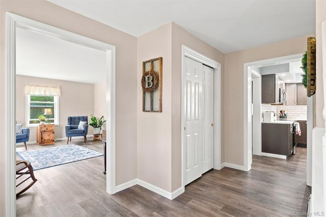 18 English Way, Pleasant Valley, NY 12569