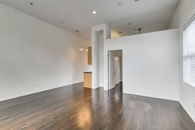 1201 5th Ave N Apt 203, Nashville, TN 37208