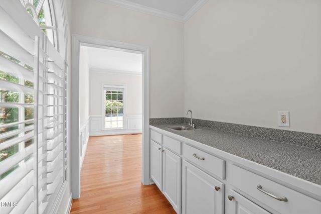 2929 Sunnystone Way, Raleigh, NC 27613