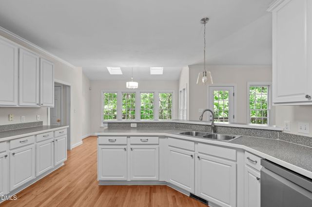 2929 Sunnystone Way, Raleigh, NC 27613