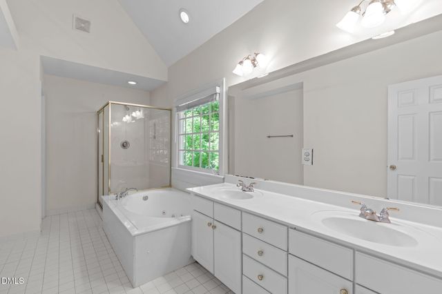 2929 Sunnystone Way, Raleigh, NC 27613