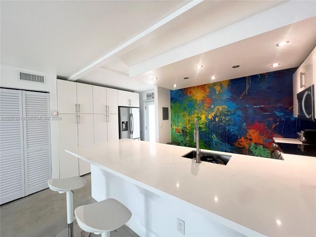1666 West Avenue 307, Miami Beach, FL 33139