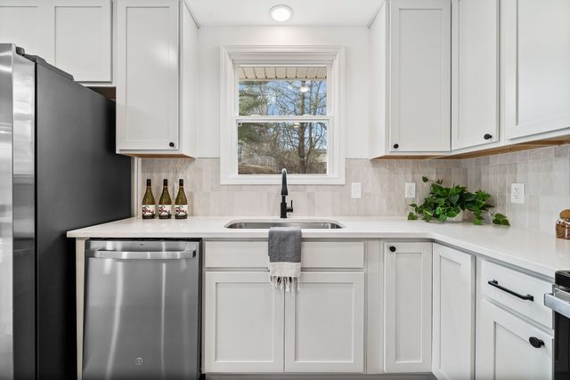 4829 Concord Dr, Hermitage, TN 37076