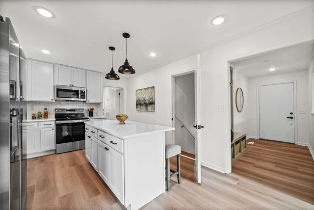 4829 Concord Dr, Hermitage, TN 37076