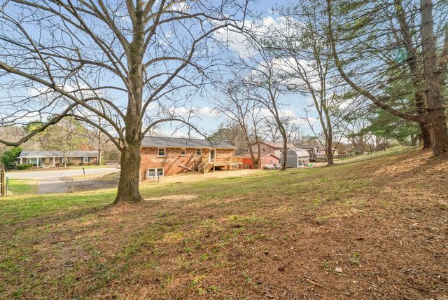 4829 Concord Dr, Hermitage, TN 37076