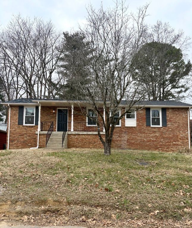 4829 Concord Dr, Hermitage, TN 37076