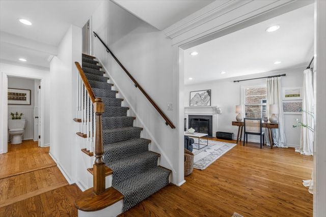 2121 Greenwood Avenue, Wilmette, IL 60091