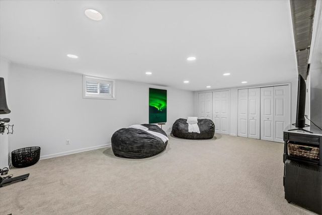 2121 Greenwood Avenue, Wilmette, IL 60091