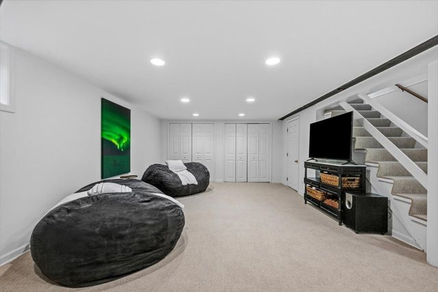 2121 Greenwood Avenue, Wilmette, IL 60091