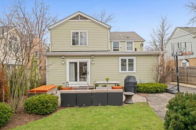 2121 Greenwood Avenue, Wilmette, IL 60091