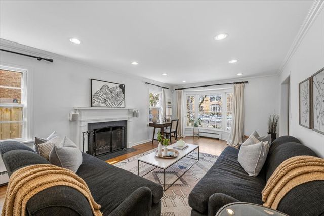 2121 Greenwood Avenue, Wilmette, IL 60091