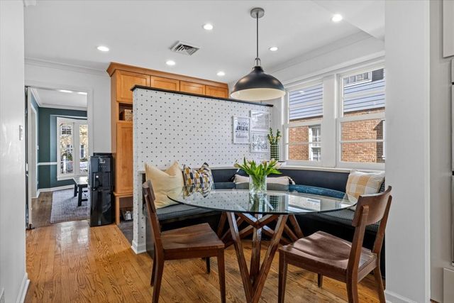 2121 Greenwood Avenue, Wilmette, IL 60091