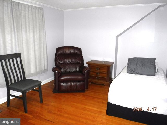 16 CRAFTON RD, Essex, MD 21221