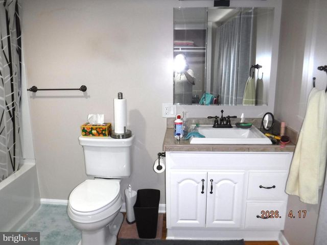 16 CRAFTON RD, Essex, MD 21221