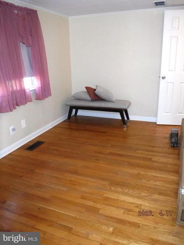 16 CRAFTON RD, Essex, MD 21221