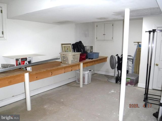 16 CRAFTON RD, Essex, MD 21221