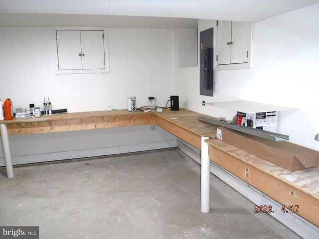 16 CRAFTON RD, Essex, MD 21221