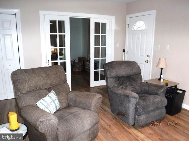 16 CRAFTON RD, Essex, MD 21221