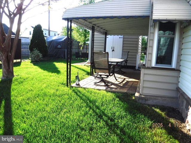 16 CRAFTON RD, Essex, MD 21221