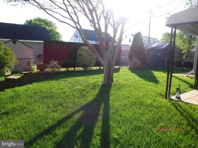 16 CRAFTON RD, Essex, MD 21221