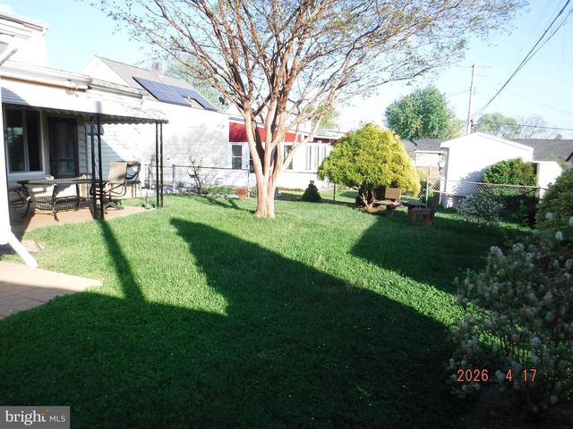 16 CRAFTON RD, Essex, MD 21221