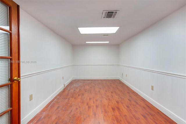 13499 Biscayne Blvd CUM1, North Miami, FL 33181