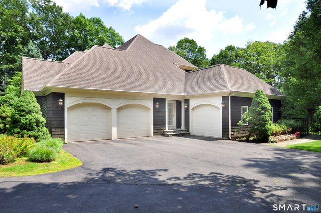 6 Larkins Way, Farmington, CT 06032