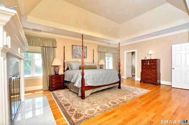 6 Larkins Way, Farmington, CT 06032