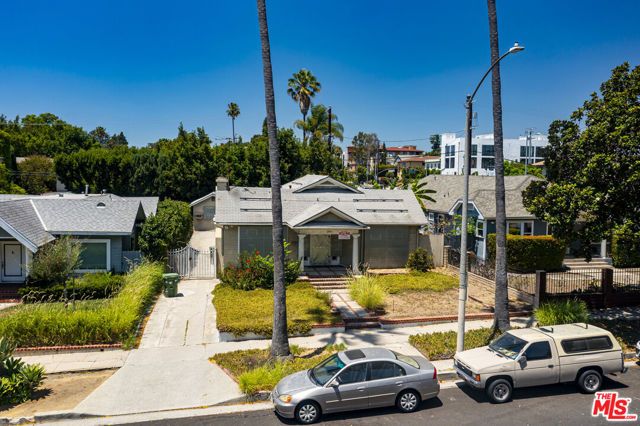 245 N Gramercy Place, Los Angeles, CA 90004