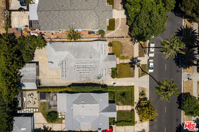 245 N Gramercy Place, Los Angeles, CA 90004