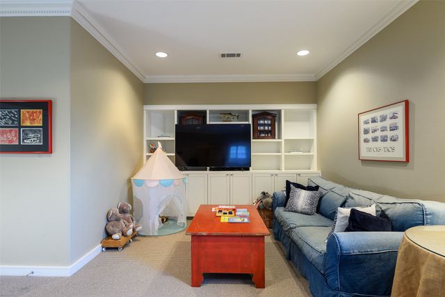 2116 Bradford Park Court, Fort Worth, TX 76107