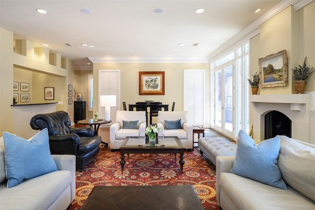 2116 Bradford Park Court, Fort Worth, TX 76107