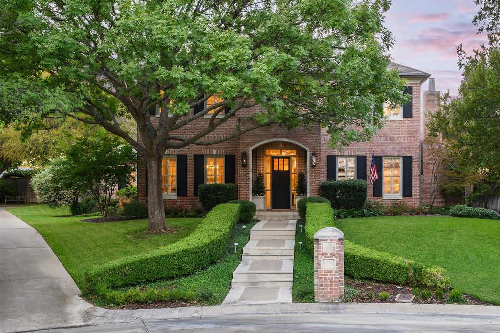 2116 Bradford Park Court, Fort Worth, TX 76107