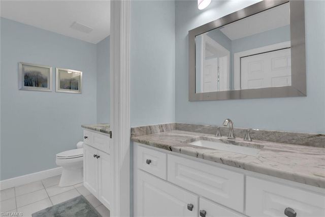 150 1st AVE N, Naples, FL 34102