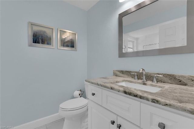 150 1st AVE N, Naples, FL 34102