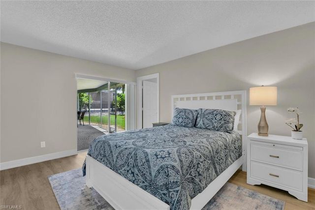 150 1st AVE N, Naples, FL 34102