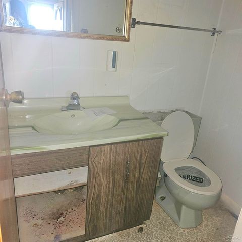 2604 Lapeer Avenue, Saginaw, MI 48601