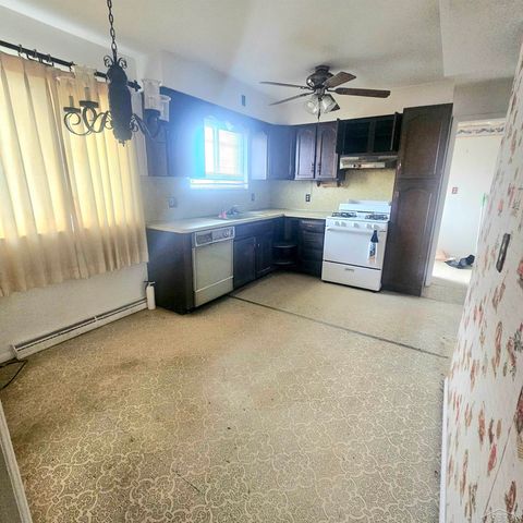 2604 Lapeer Avenue, Saginaw, MI 48601