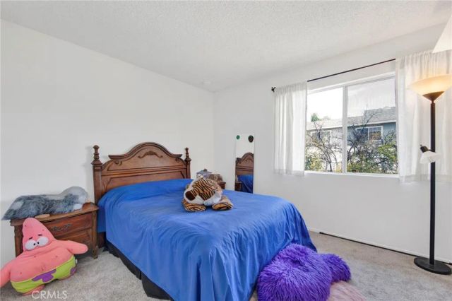 21631 Grovepark, Saugus, CA 91350