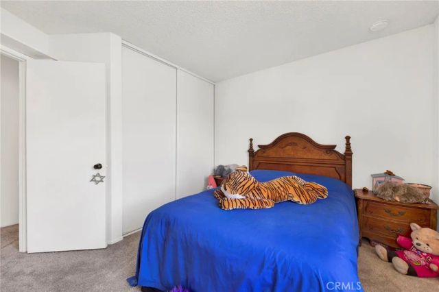21631 Grovepark, Saugus, CA 91350