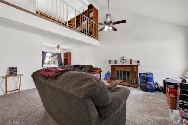 21631 Grovepark, Saugus, CA 91350