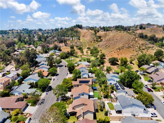 21631 Grovepark, Saugus, CA 91350