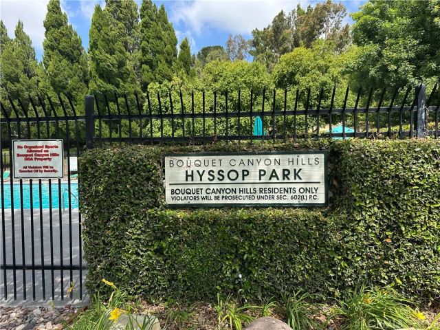 21631 Grovepark, Saugus, CA 91350