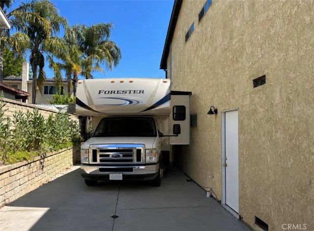 21631 Grovepark, Saugus, CA 91350