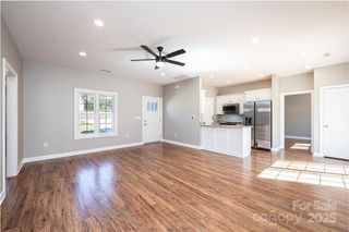 1314 39th Street Circle SW, Hickory, NC 28602